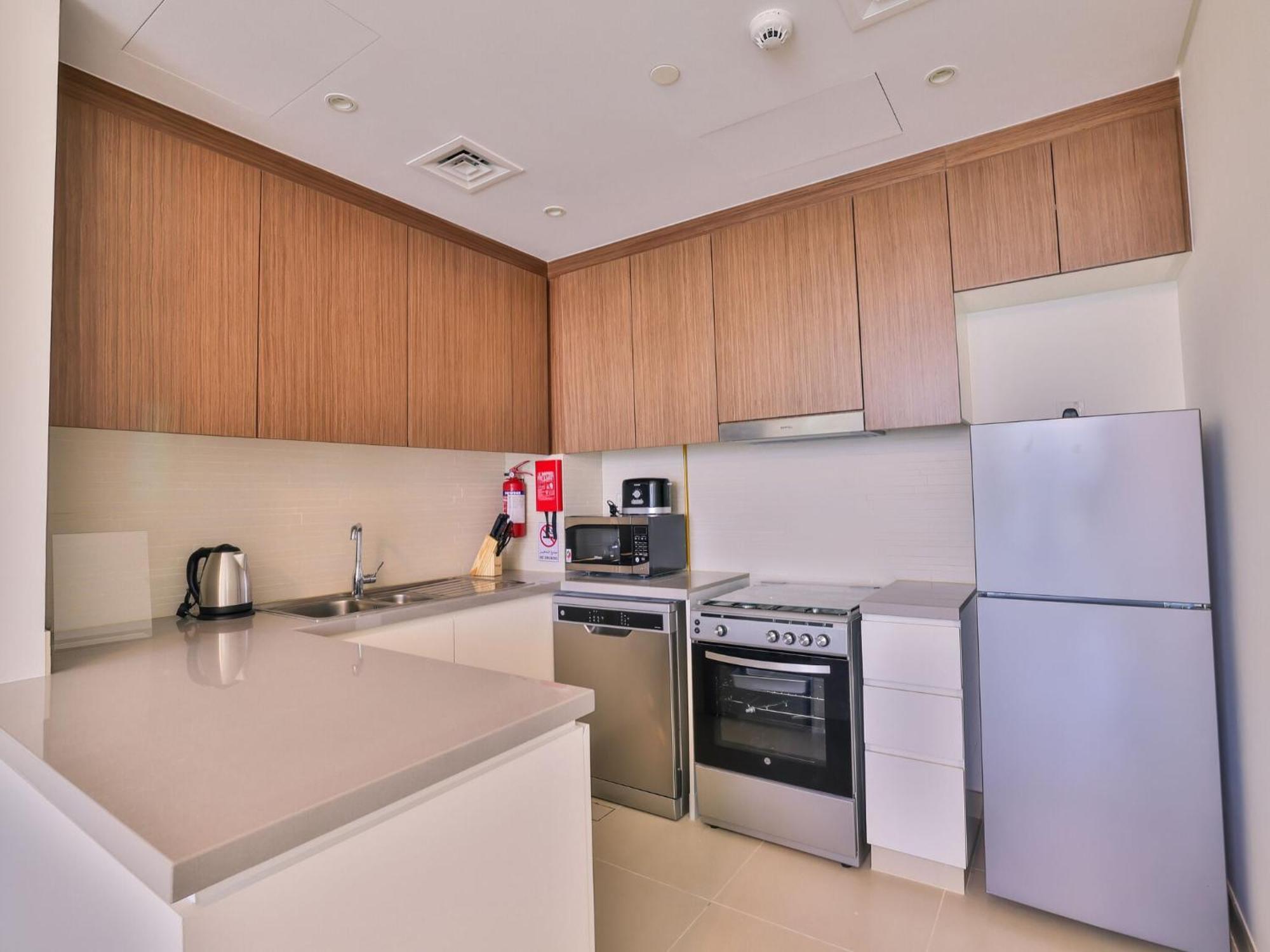 Luxurious Apartments Dubai Marina Views Pool Gym By Sojo Stay Εξωτερικό φωτογραφία