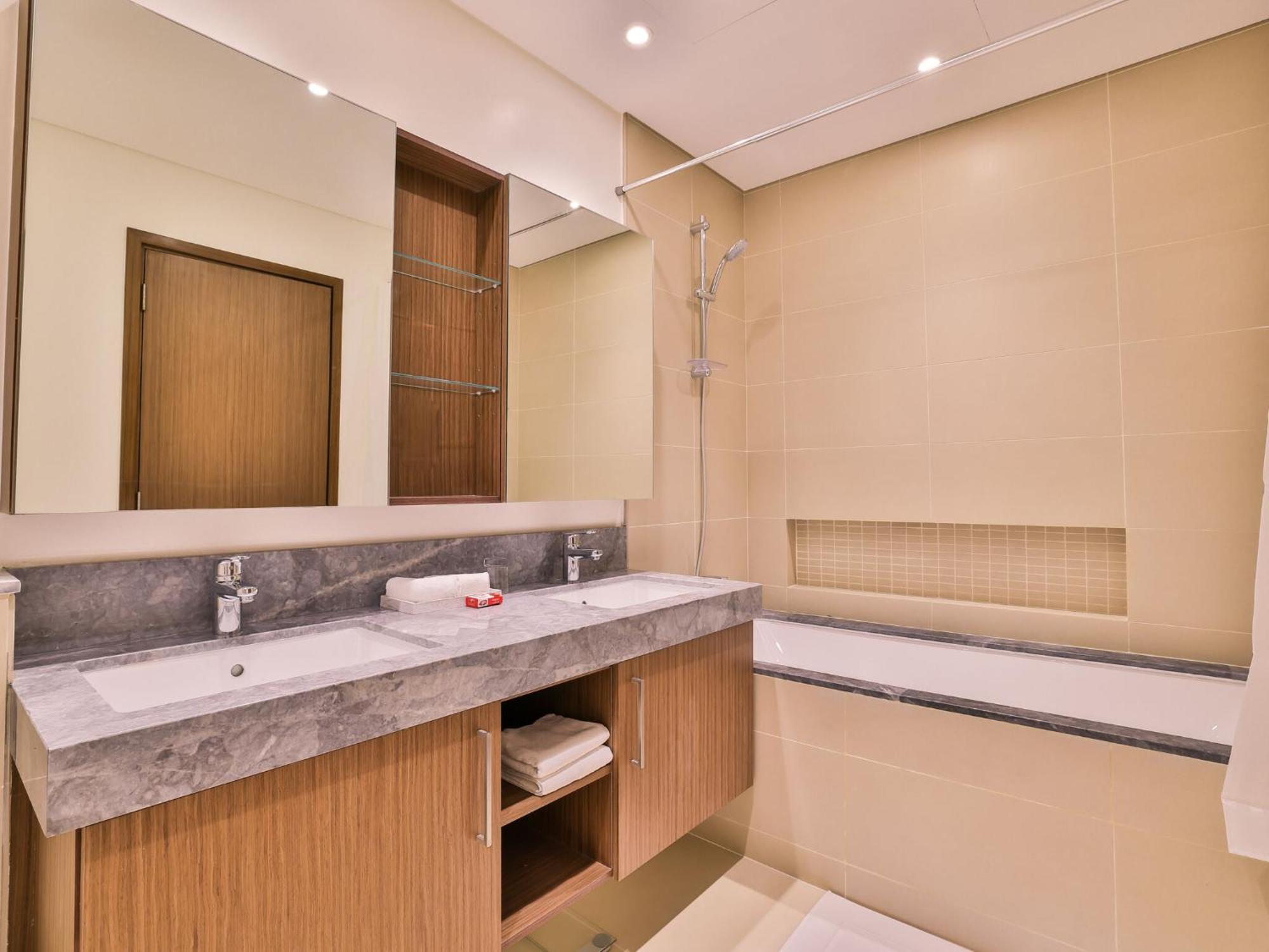 Luxurious Apartments Dubai Marina Views Pool Gym By Sojo Stay Εξωτερικό φωτογραφία